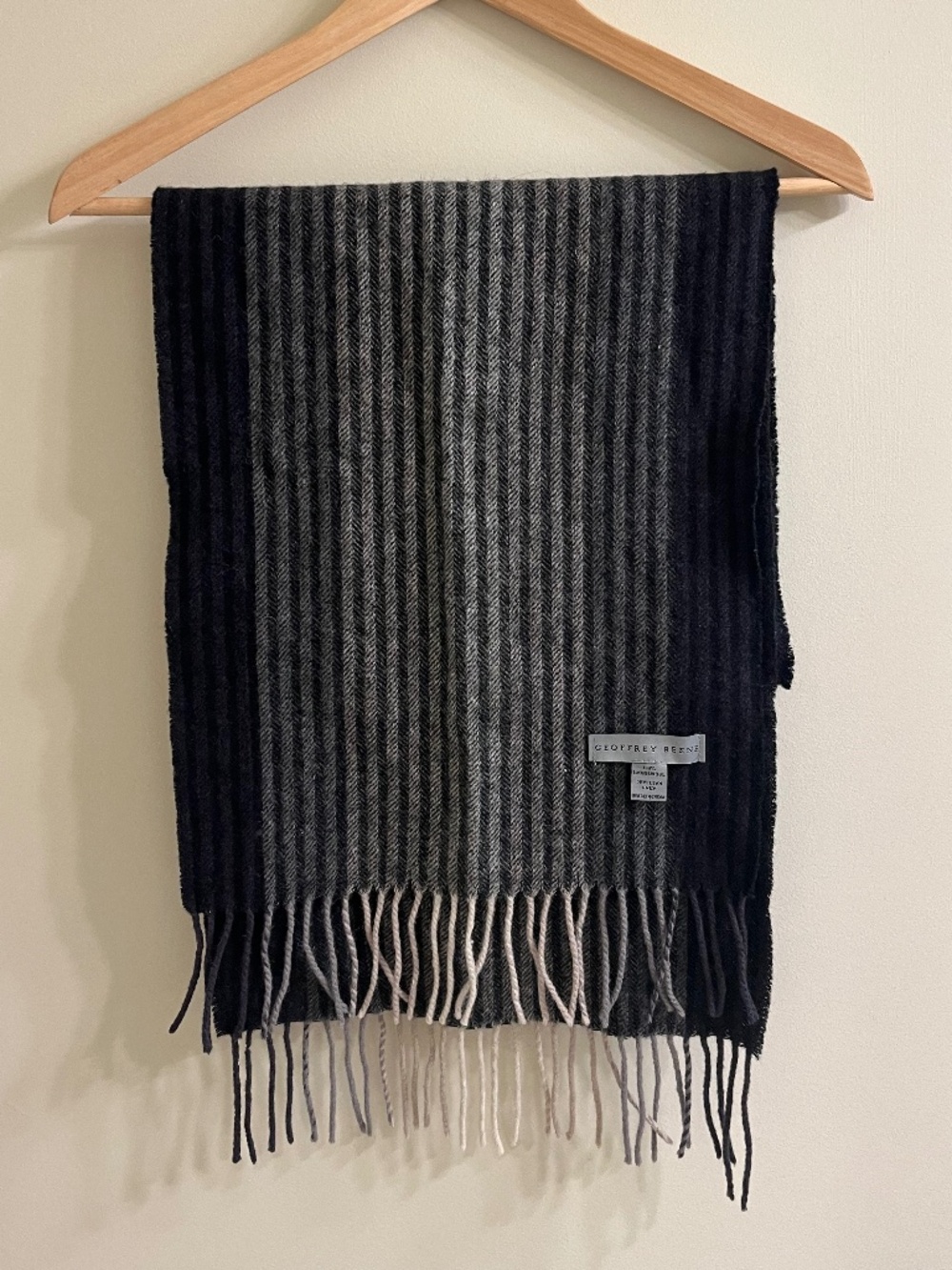 Geoffrey Beene Black Grey Striped 100% Lambswool Long Scarf